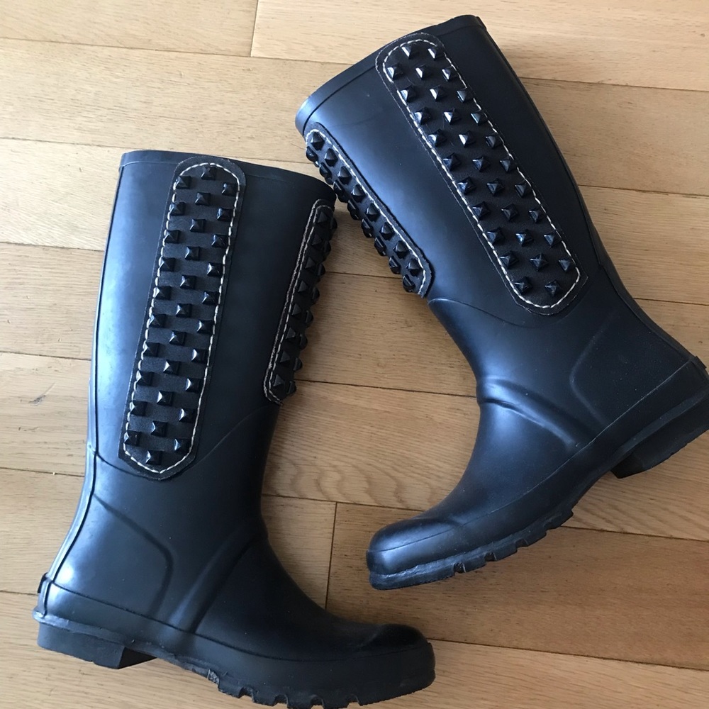 BCBG MAXAZRIA Black Studded Rain Boots - size 9